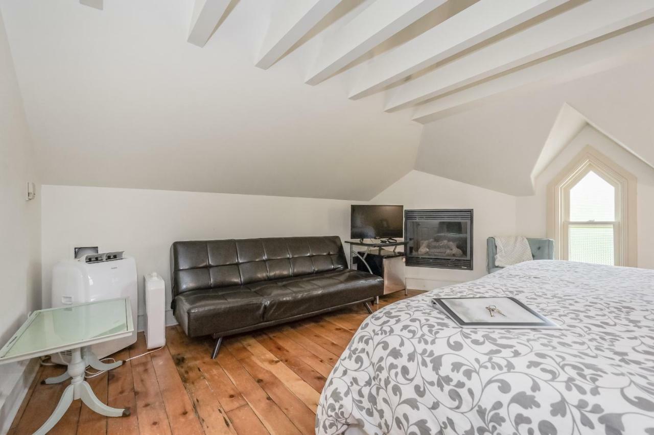 St Andrew Suites Fergus Екстер'єр фото