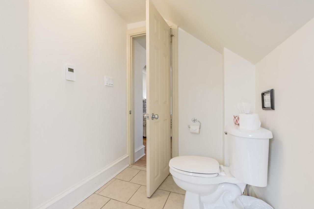 St Andrew Suites Fergus Екстер'єр фото