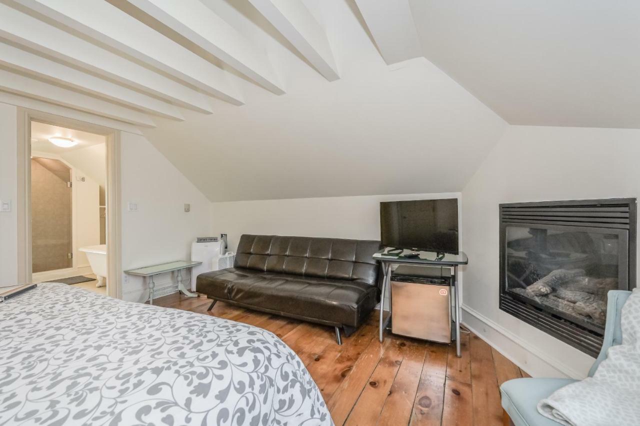 St Andrew Suites Fergus Екстер'єр фото